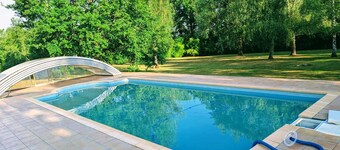 La Demeure de l'Intendant - 15-person gîte with 9000m2 grounds and swimming pool