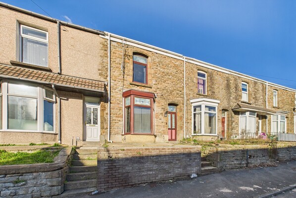 واجهة المنشأة