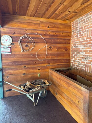 “Scout’s House” cabin on 2 acres