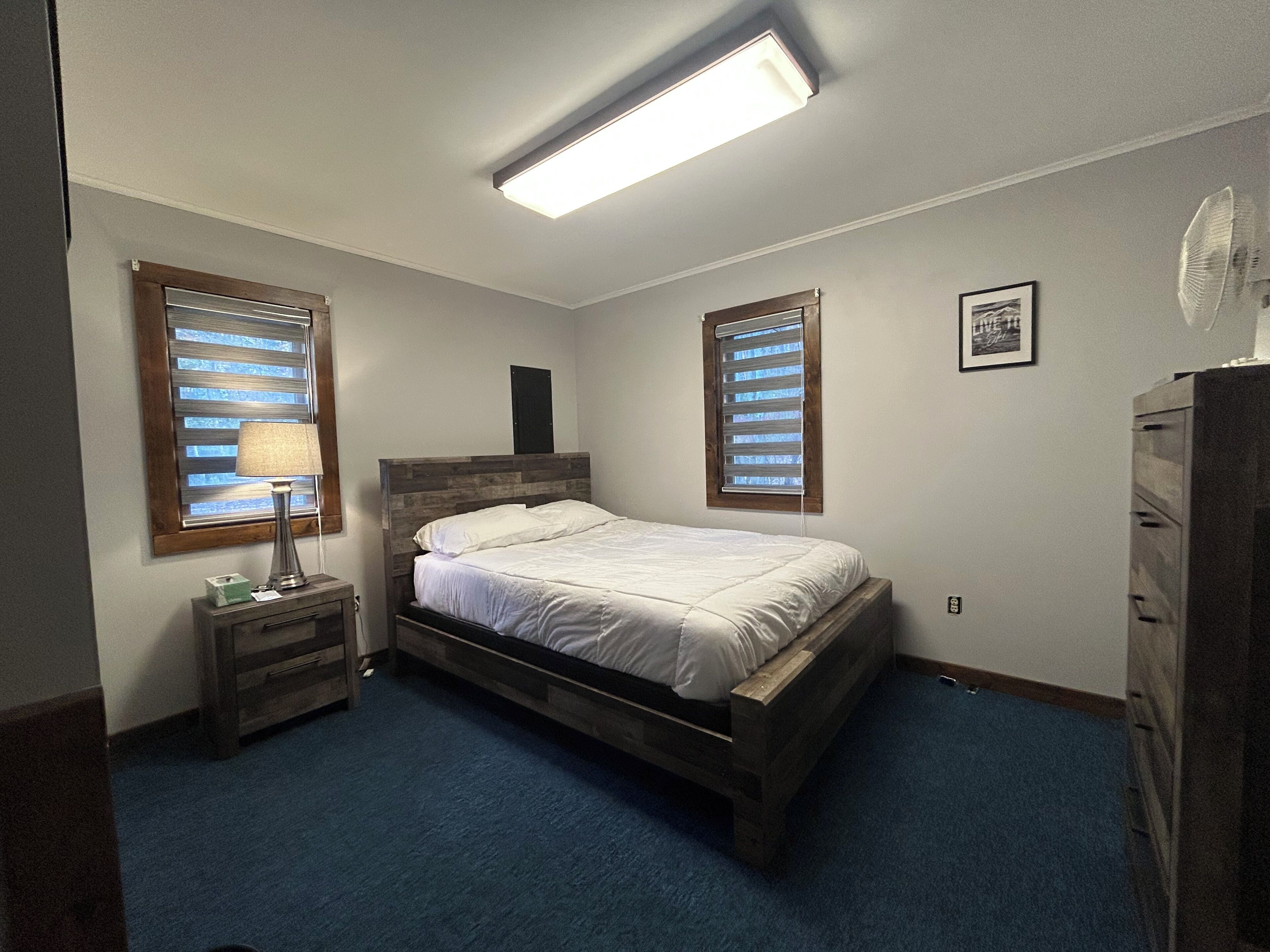 2 多间卧室、WiFi、床单