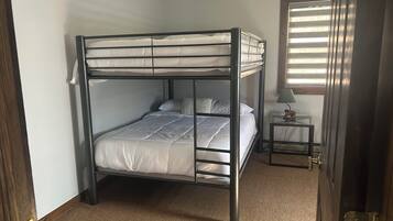 2 bedrooms, WiFi, bed sheets