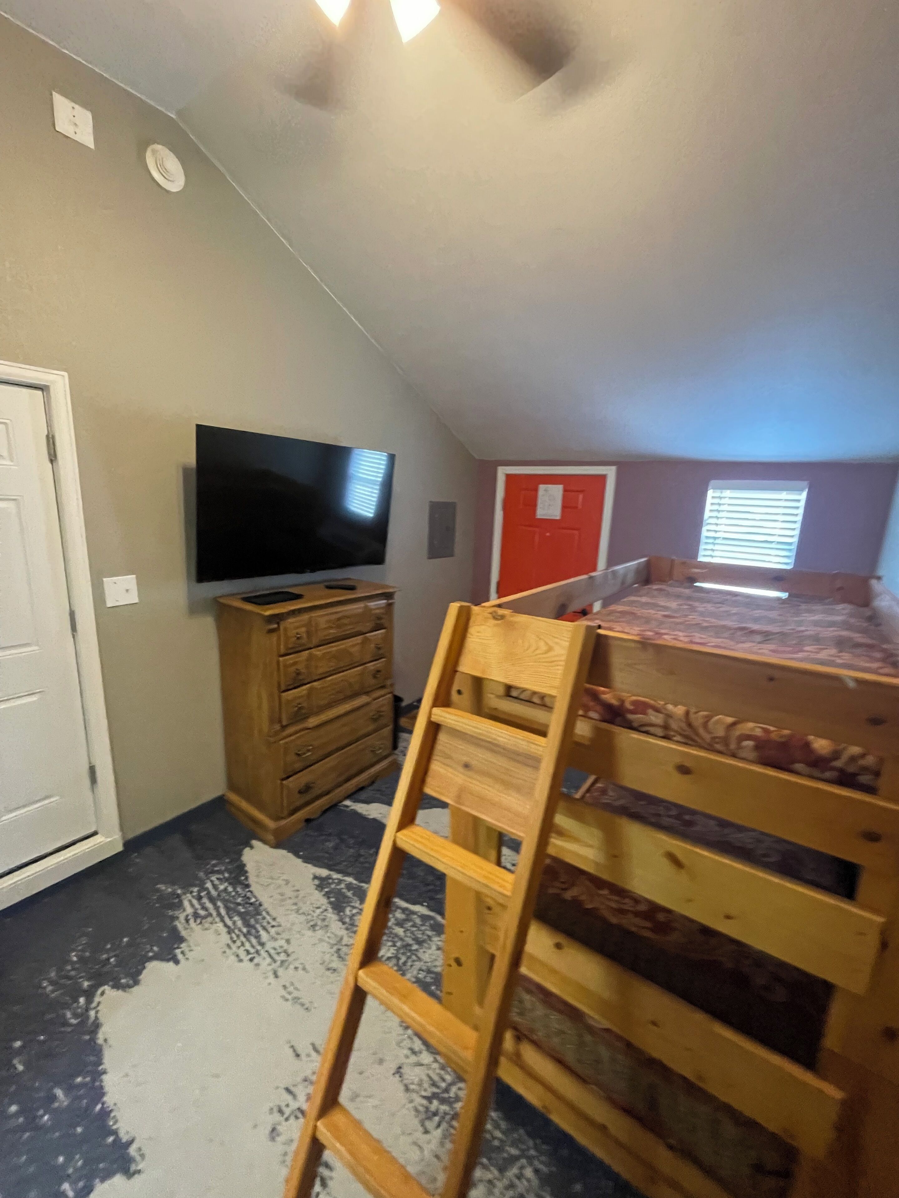 小型单人房 | 起居区