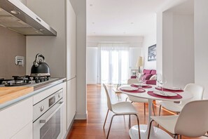 Oven, stovetop, dishwasher