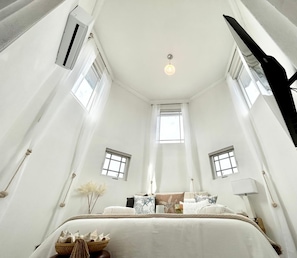 1 bedroom, in-room safe, desk, iron/ironing board