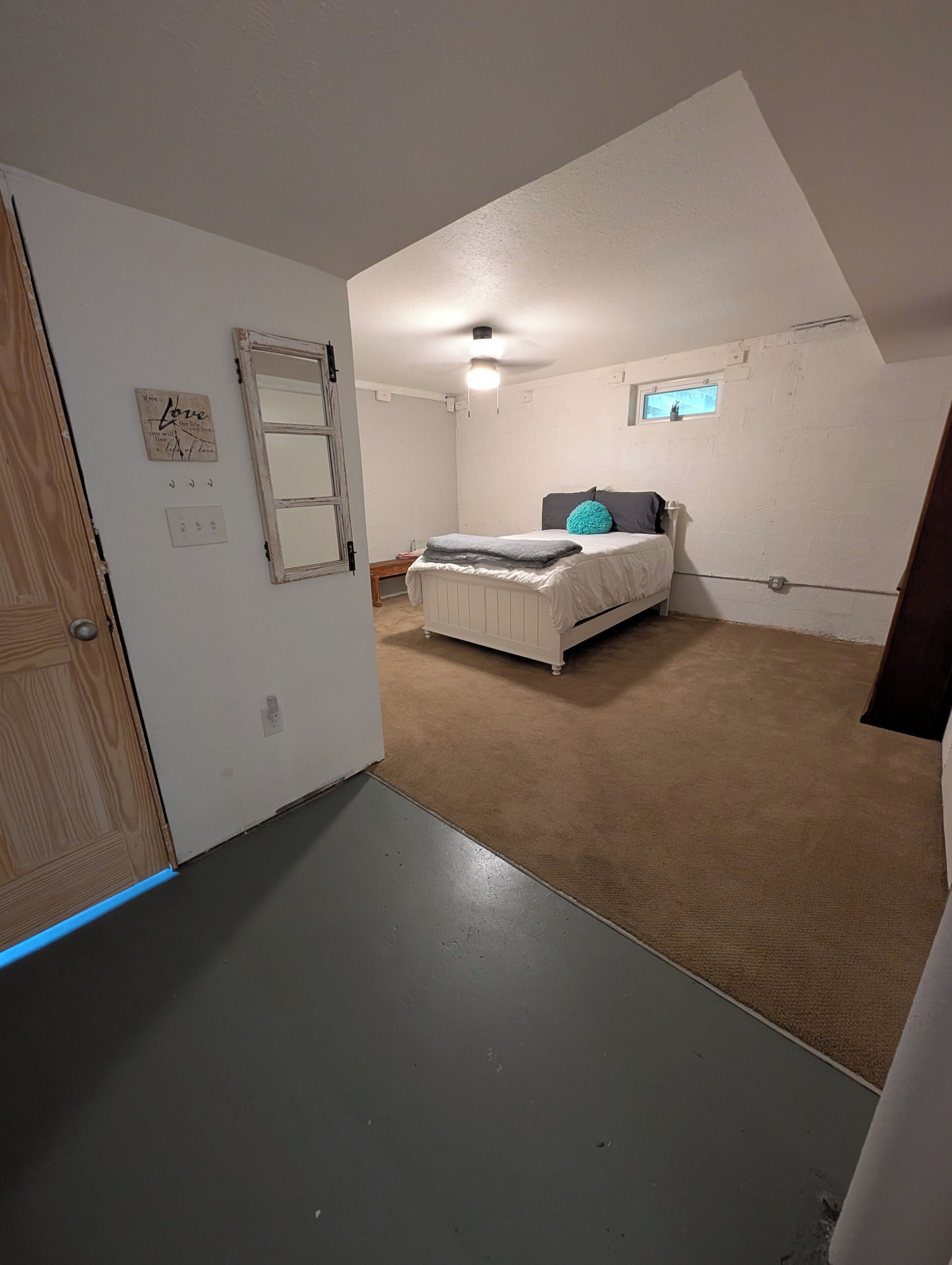 1 室のベッドルーム、WiFi、ベッドシーツ、車椅子でアクセスできる設備