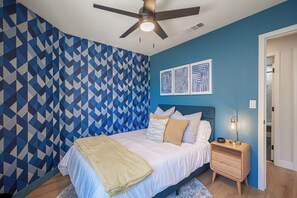 Room - Stylish 4BR Oasis w/ Pool, Spa, Firepit, Ping Pong (North Las Vegas)