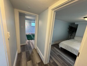 2 bedrooms, desk, free WiFi, bed sheets