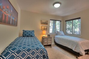 Desk, iron/ironing board, travel cot, WiFi