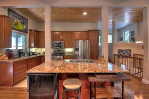 Fridge, microwave, oven, stovetop - Palisades-Alpine Home w/ Hot Tub (Alpine Meadows)