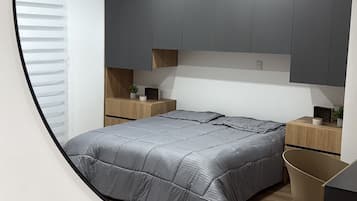 1 bedroom, desk, free WiFi