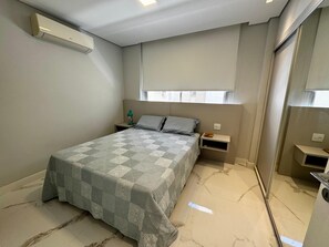 3 slaapkamers, een strijkplank/strijkijzer, internet, beddengoed