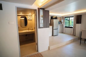 Classic Apartment, Garden View