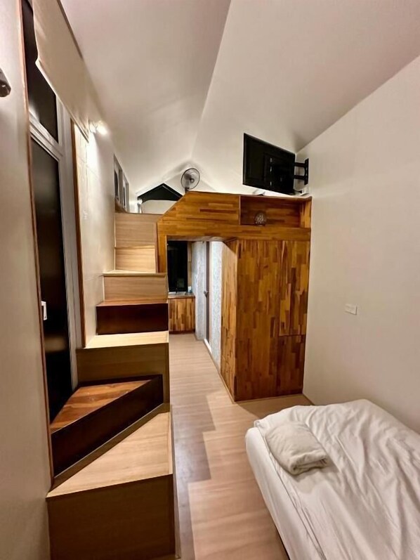 Basic Chalet, Courtyard View | In-room safe, iron/ironing board, free WiFi