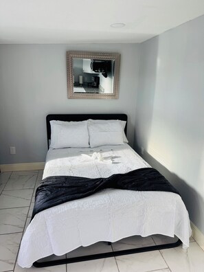 1 bedroom, iron/ironing board, free WiFi, bed sheets - The Middle of Tampa (Tampa)