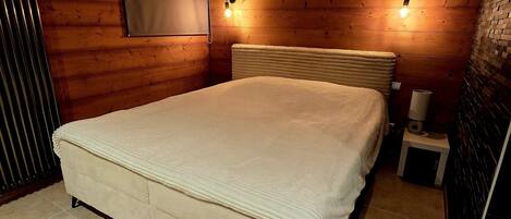 1 camera, Wi-Fi, lenzuola