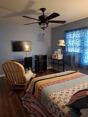 1 bedroom, iron/ironing board, WiFi, bed sheets