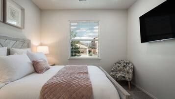 Iron/ironing board, free WiFi, bed sheets