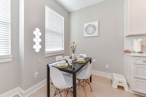 Dining - On the Move in Plaza Midwood! (Charlotte)
