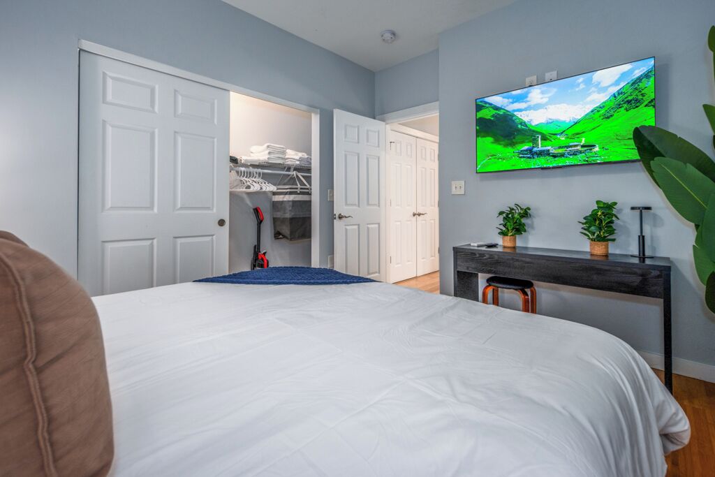 1 habitación, escritorio, tabla de planchar con plancha y wifi gratis 