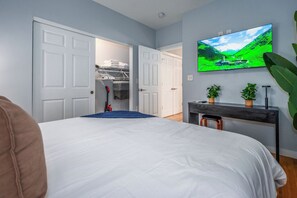 1 habitación, escritorio, tabla de planchar con plancha y wifi gratis 