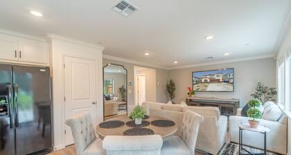 Luxury Golf Course Retreat With Stunning Views Of Fairway & Ponds