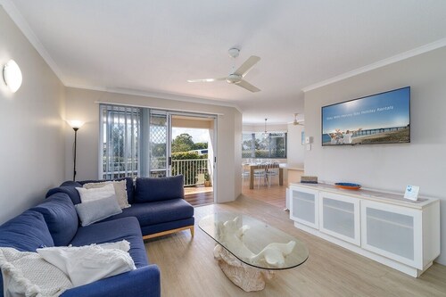 3 Bedroom Coastal Comfort Urangan Apartment