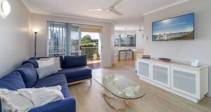 3 Bedroom Coastal Comfort Urangan Apartment