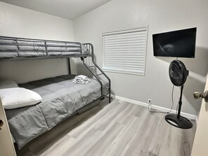 3 bedrooms, WiFi, bed sheets