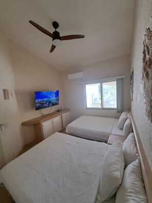 2 bedrooms, iron/ironing board, WiFi