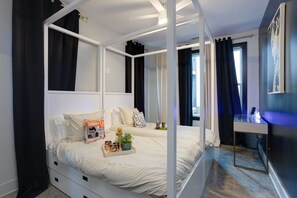 4 bedrooms, WiFi, bed sheets