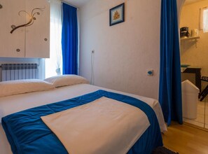 1 bedroom, Internet, bed sheets