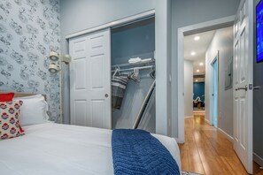 2 chambres, bureau, fer et planche à repasser, Wi-Fi gratuit