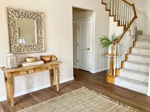 Interior - Panorama Heights~ terrific 4-bedroom with wide open vistas ! (Rio Rancho)