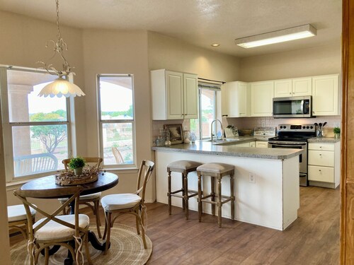 Panorama Heights~ terrific 4-bedroom with wide open vistas !