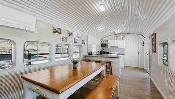 تناول الطعام