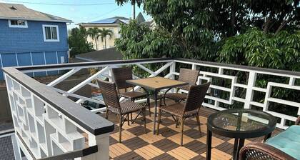 3-bedroom upstairs unit in beautiful Wailuku with AC