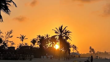 Plage à proximité, sable blanc, navette pour la plage, 10 bars de plage