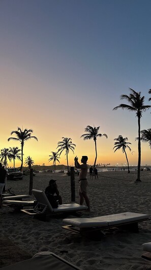 Beach nearby, white sand, beach shuttle, 10 beach bars - Casa Kite Academy (Caucaia)