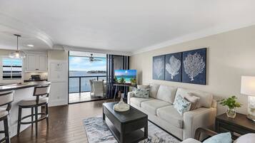 Smart-tv, boeken en een printer