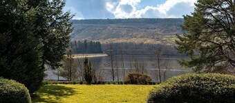 Former hunting lodge in Dark Skies/National Park with spectacular reservoir view