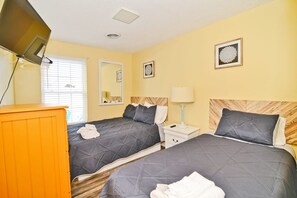 Room - Large Home with Pool in Cherry Grove Sleeps 19 (North Myrtle Beach)