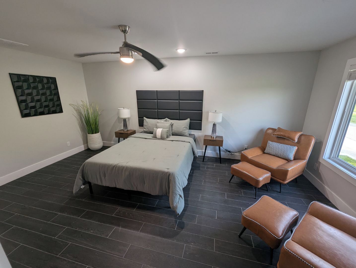 3 bedrooms, iron/ironing board, bed sheets