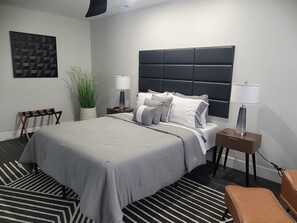 3 chambres, fer et planche à repasser, draps fournis