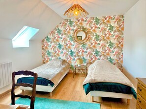 4 chambres, lit parapluie, Wi-Fi gratuit, draps fournis