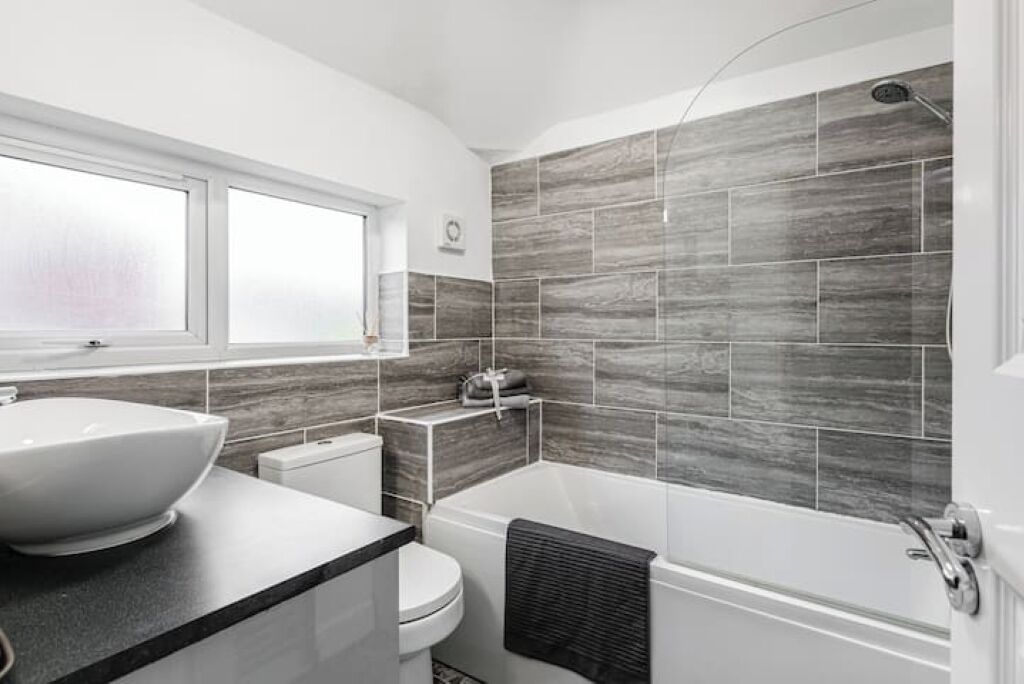 Hair dryer, towels, toilet paper