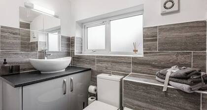 Charming 3-Bedroom Family Home in Peaceful Telford – Comfort & Convenience