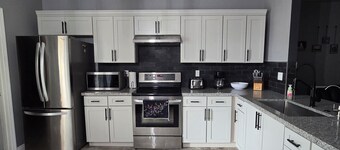 Terrific 3-bedroom single level house with AC in Apache Junction