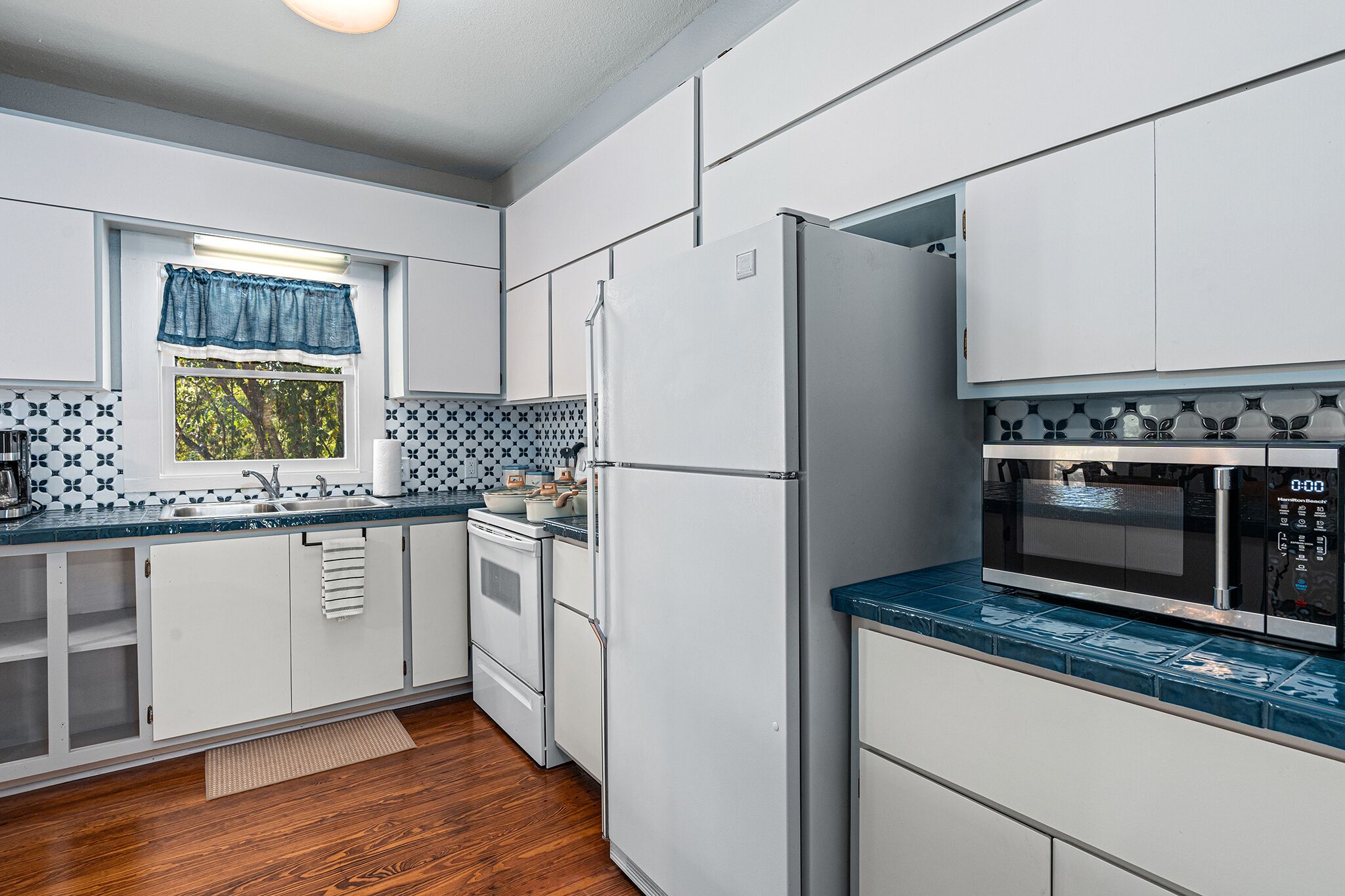 Microwave, oven, stovetop