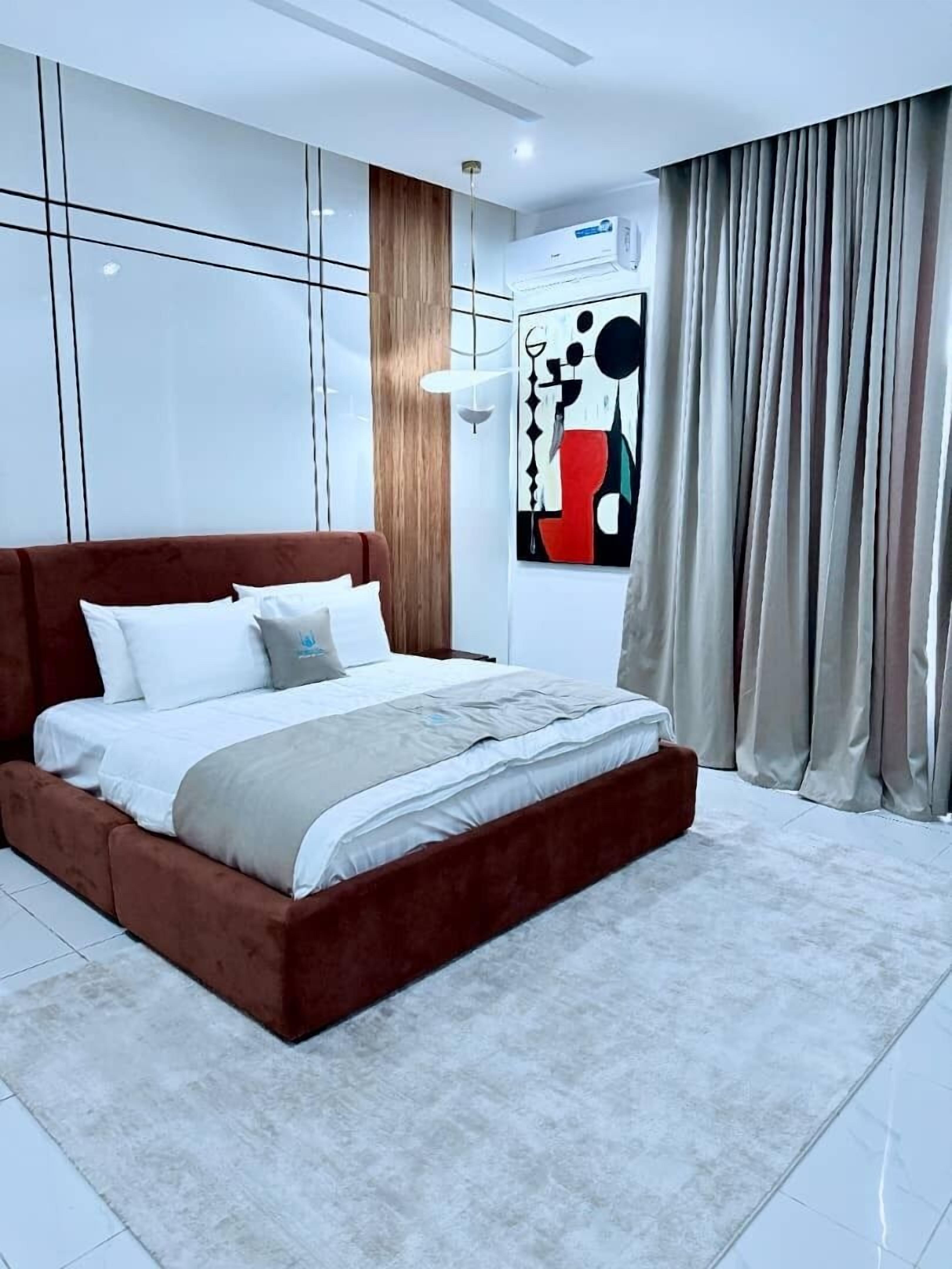 Apartment, City View | Desk, free WiFi