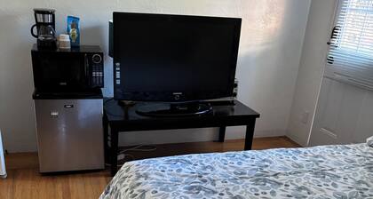 Chic studio in Castro Valley SF Bay Area for a cozy getaway